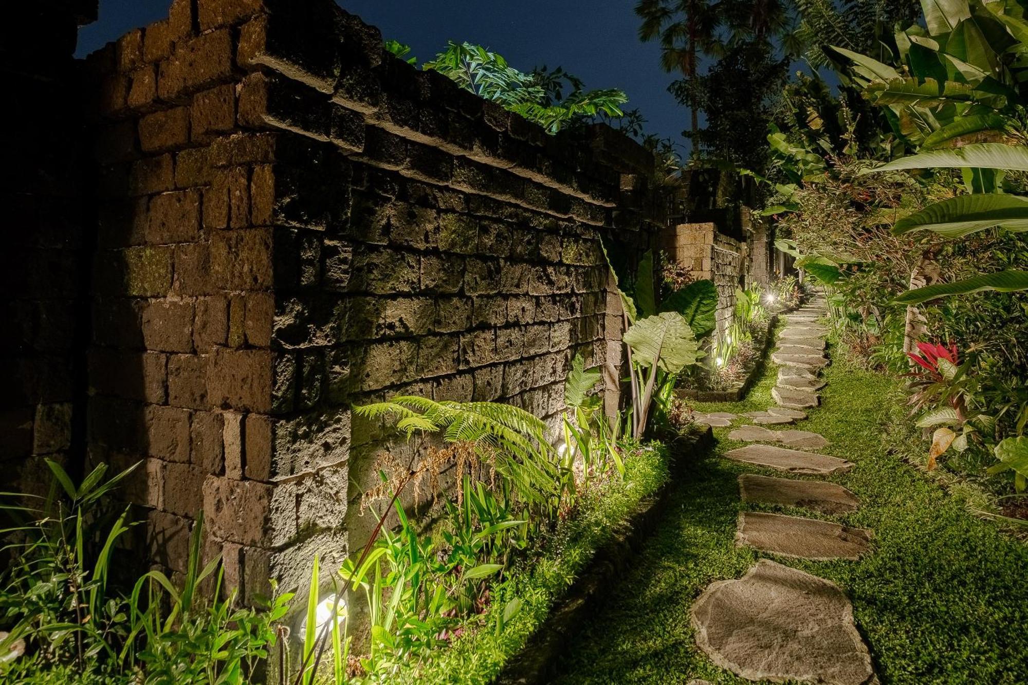 Pratiwi Ubud Villa Esterno foto